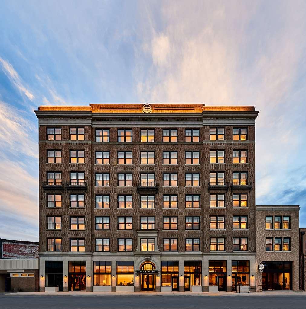 The Bristol Hotel Exterior photo